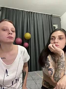 BabyLizas from StripChat