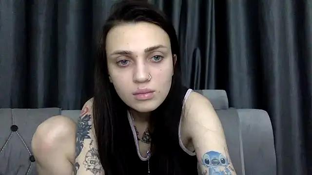 BabyLizas from StripChat