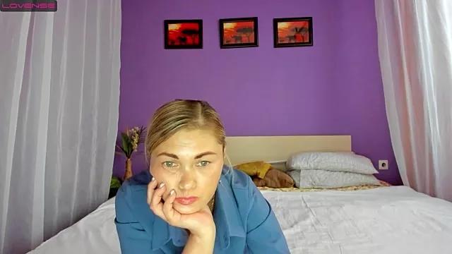 Bella_Swoon from StripChat