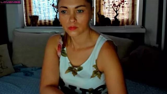 Bella_Swoon from StripChat