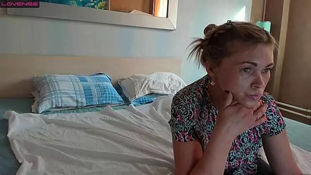 Bella_Swoon from StripChat