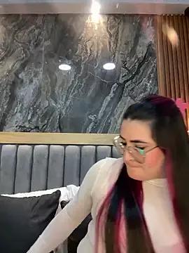 BellaPeers_ from StripChat