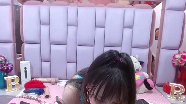 Belly_Rosse from StripChat