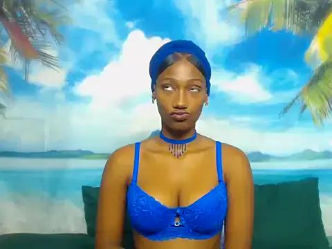 Freechat girls entertainers: Energize your senses with our matured streamers, who make messaging sweet and slutty at the same time.