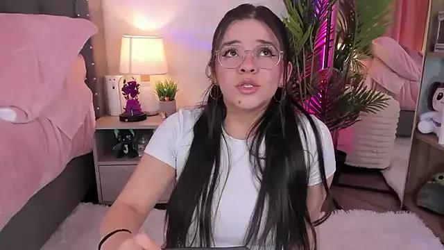 cammiefoalss from StripChat