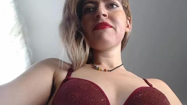 candylove05 from StripChat