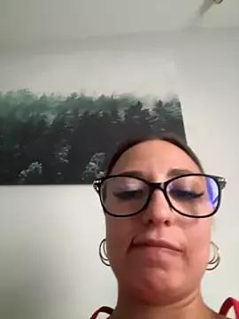 Photos of Celine_charme from StripChat is Freechat