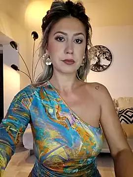 Photos of CelynaRoss from StripChat is Freechat