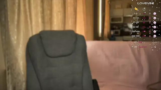 ChloeMillerMeow from StripChat is Freechat