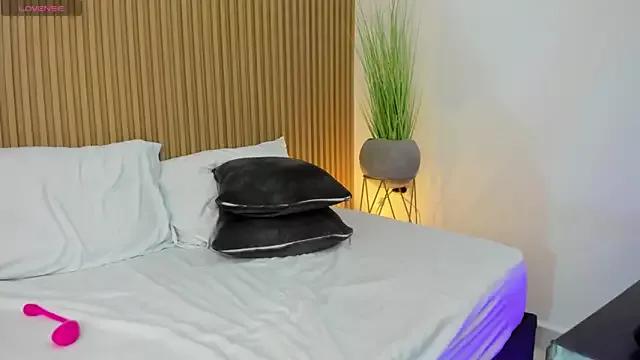 clara_gil_ from StripChat is Freechat