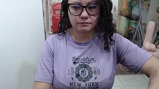 Photos of curly_greeneyed from StripChat is Private