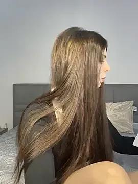 Photos of CurlyLara from StripChat is Freechat