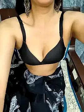 Photos of Cute_merry_ from StripChat is Freechat