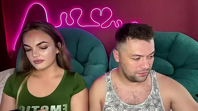 Photos of deeplookscouple from StripChat is Group