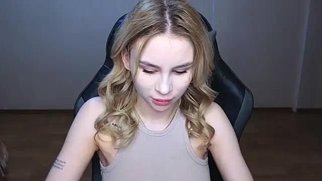 doll_barbieee from StripChat