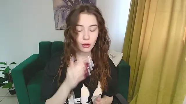 ElenaOconar from StripChat is Freechat
