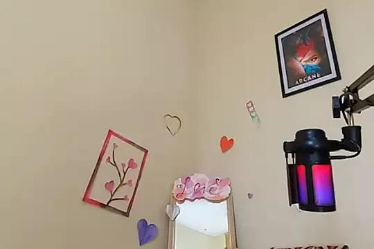 Photos of Elise_Nyx from StripChat is Freechat