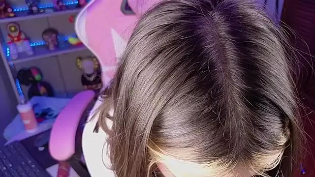 Photos of EmilyMiller_ from StripChat is Freechat