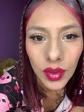 Photos of Emilyy-18 from StripChat is Freechat