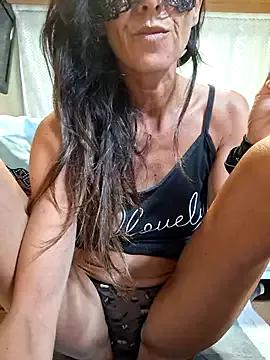 Photos of EmySkinny85 from StripChat is Freechat