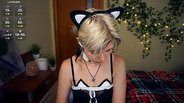 Photos of EngelAlman from StripChat is Freechat