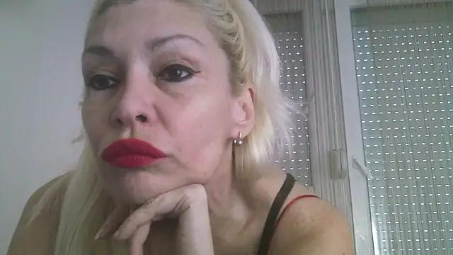 EvaaMina from StripChat