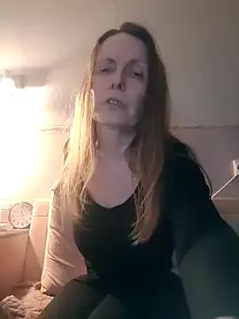 Evelina_cute from StripChat