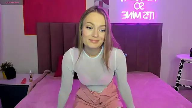 Photos of EvelynPoole from StripChat is Freechat