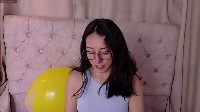 Photos of Ginevra_esposito from StripChat is Group