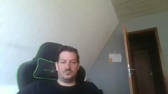 Golffahrer1982 webcams show profile image 