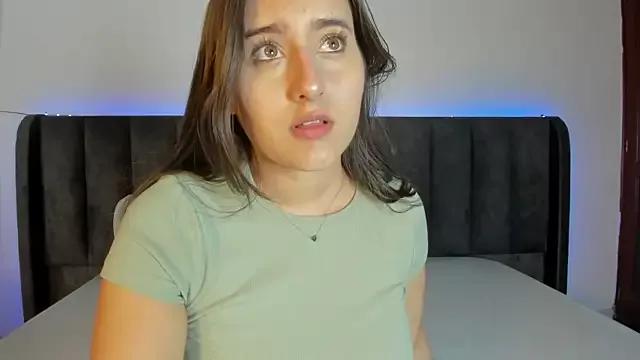 Hanna_Evans__ from StripChat