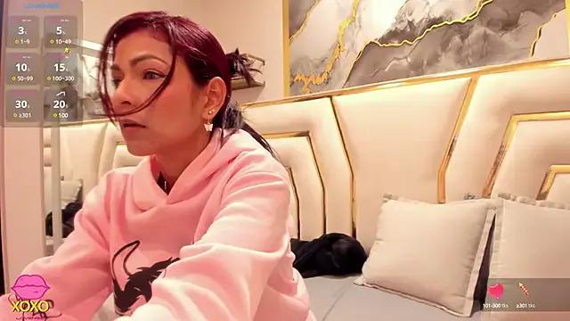 HannaPetit from StripChat