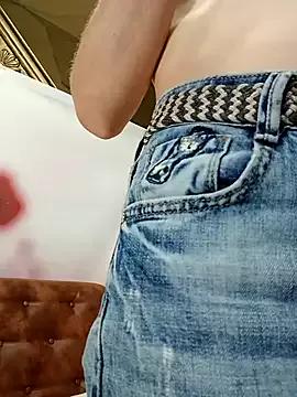 Photos of HeronDenni from StripChat is Freechat