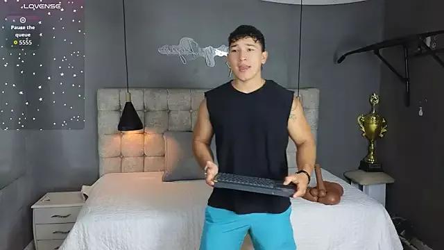 Photos of Horny_nick18 from StripChat is Freechat