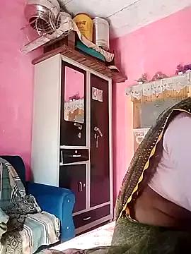 Photos of Hot_bbbb from StripChat is Freechat