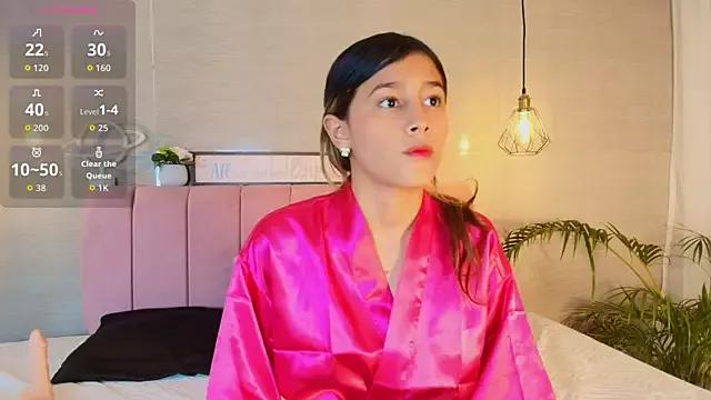 Photos of im_sofii18 from StripChat is Freechat