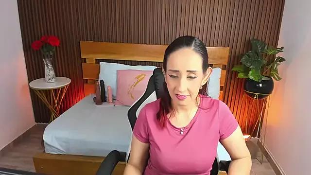 jadde13_ from StripChat