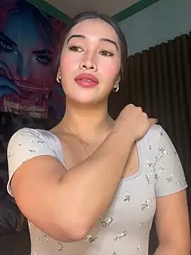 Freechat girls entertainers: Energize your senses with our matured streamers, who make messaging sweet and slutty at the same time.