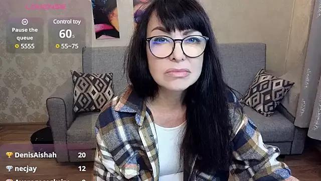 KaraMileer webcams show profile image 