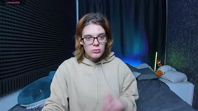 KIKI_Krash from StripChat