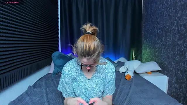 KIKI_Krash from StripChat