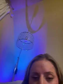 KillerKylie from StripChat