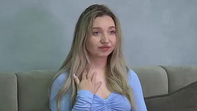 Photos of KimberlyReyvis from StripChat is Freechat