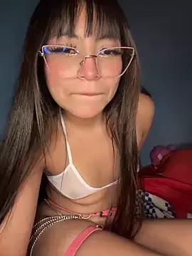 Lily_candy_X from StripChat