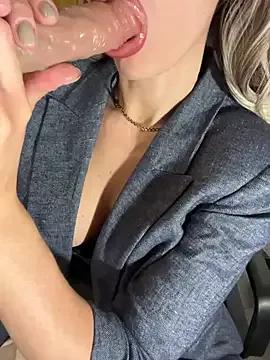 lisshorn from StripChat