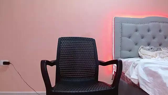 littletammy4u_ from StripChat