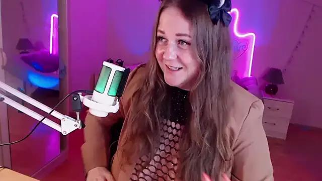 LizzyShine from StripChat is Freechat