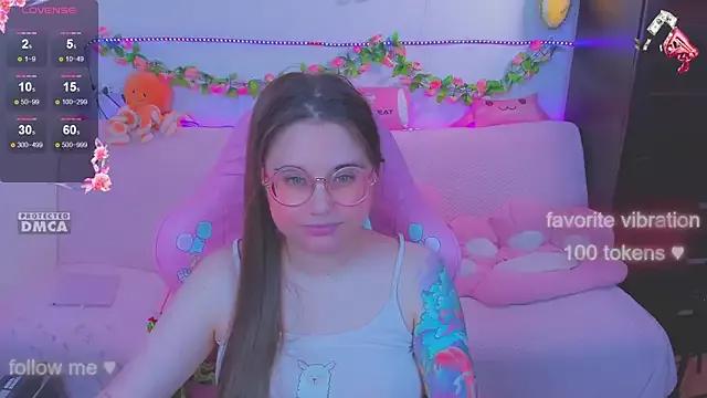 Lolisuccub from StripChat