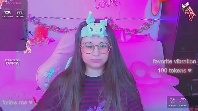 Lolisuccub from StripChat