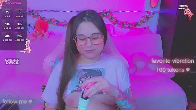 Lolisuccub from StripChat